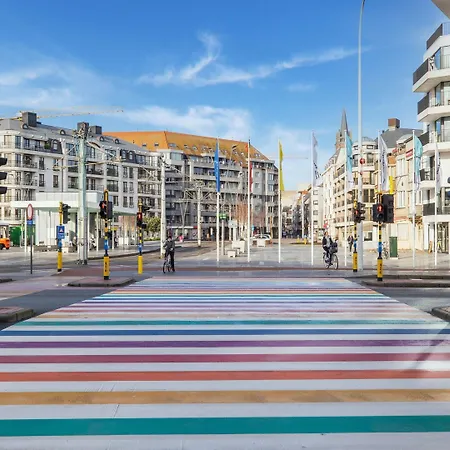 Close To The Shopping Street Hotel