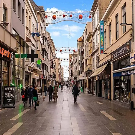Szálloda Close To The Shopping Street 2*